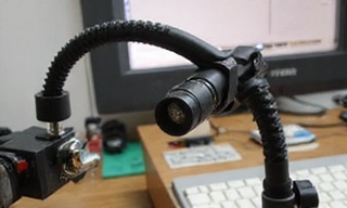 Bras de microphone articulé
